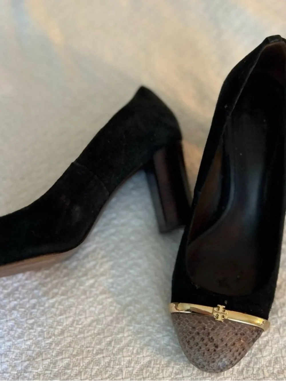 Tory Burch Pacey Black Suede Snakeskin Cap Toe Pumps Size 6
